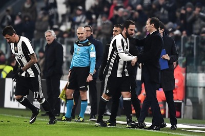 Serie A: Gonzalo Higuain Nets Double as Juventus Move Four Points Clear of Roma