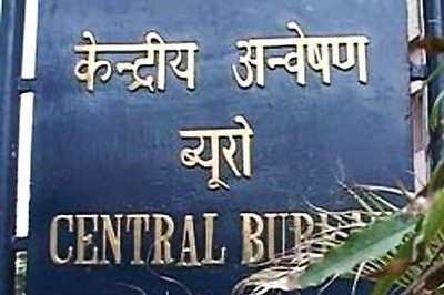 Cash-for-vote scam: CBI files chargesheet against six persons