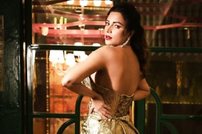 Sexy! Shama Sikander Turns Up The Heat In A Golden, Backless Gown; See Viral Hot Photos