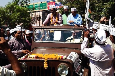 AAP leader Prashant Bhushan attacked by BJP workers during roadshow