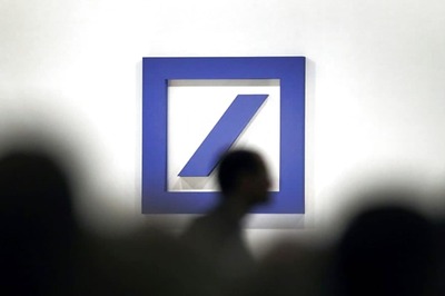 Deutsche Bank CEO Pledges to Buy Bank's Sliding Shares in Wake of Restructuring