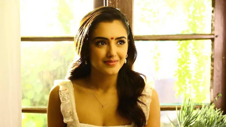 Malvika Sharma Looks Adorable In Sleeveless White Embroidered Dress, See Pic