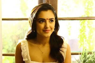 Malvika Sharma Looks Adorable In Sleeveless White Embroidered Dress, See Pic