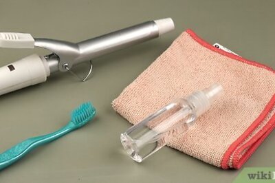 How to Clean Hairspray off of a Curling Iron