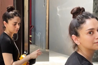 Aditi Roy Hydari Looks Chic In Casuals And High Bun As She Gets Papped Outside Yoga Class, Watch