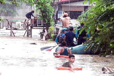 Storm Tembin Lashes Philippines, Almost 200 Dead, 40,000 in Relief Camps