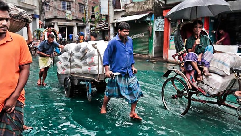 24 Killed as Cyclone Roanu Hits Bangladesh, Lakhs Evacuated