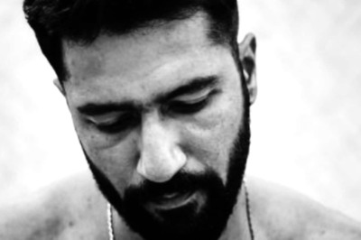 Vicky Kaushal's Shirtless Selfie Breaks the Internet, Fan Says 'Katrina Kaif Ko Bhejna Tha'