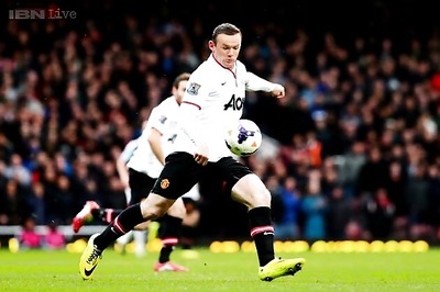 Wayne Rooney double gives Manchester United 2-0 win at West Ham