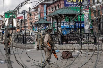 What India Does in Kashmir is Not What Democracies Do, Says South Asian Expert​