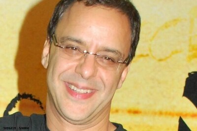 Impressed with 'Filmistaan' actors, Vidhu Vinod Chopra offers them a vacation