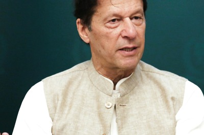 Pakistan's Woes Are Set to Worsen as Imran Khan Grapples for Power