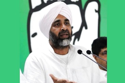 Unruly Scenes Witnessed in Punjab Assembly as SAD, AAP Members Disrupt FM's Speech