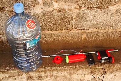 Charge your mobile phone with hot water