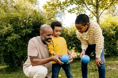 Avoiding Negativity To Remaining Flexible, 6 Tips For Single Parents To Raise A Child Better