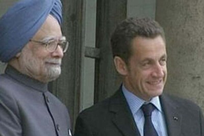 PM hosts dinner for Sarkozy, Bruni