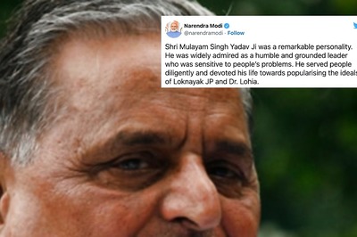 Samajwadi Party Founder Mulayam Singh Yadav Passes Away, Condolences Pour in on Twitter