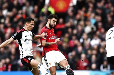 'It Was Totally Out of Order': Erik Ten Hag Demands Apology From Fulham For Mocking Bruno Fernandes' Injury Worries