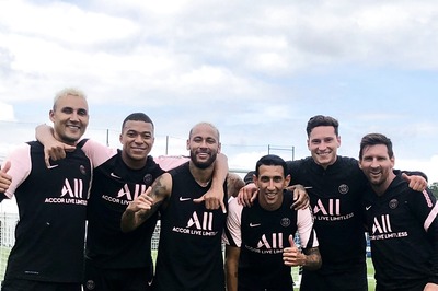 Lionel Messi Links with Kylian Mbappe During Training; Fans Excited for What's Next to Come