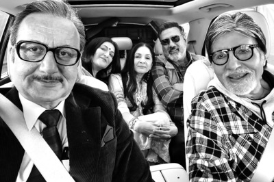 Anupam Kher’s Pic with Amitabh Bachchan, Neena Gupta, Boman Irani, Sarika Is Making Parineeti Miss Them