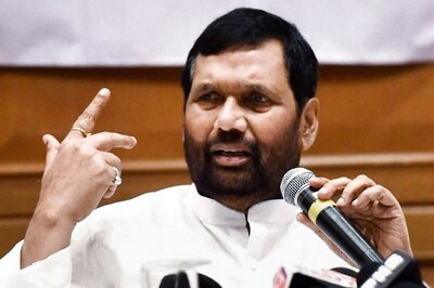 Will Firmly Stand by Chirag's Decisions, Says Ram Vilas Paswan Amid Rift with JD(U)