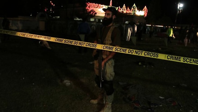 4 Suicide Bombers, 2 Soldiers Killed in Attack on Pak Army Camp