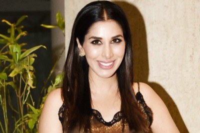 Sophie Choudry Marks Her Birthday With A Star-Studded Bash, See Pics