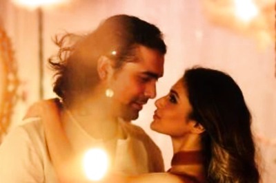 Mouni Roy Romances Jubin Nautiyal in Dil Galti Kar Baitha Hai Music Video