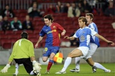 Without Messi, Barcelona are different: Valdes