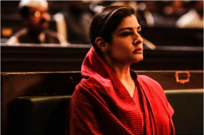 On Raveena Tandon's Birthday, Her KGF 2 Look is Revealed