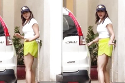 Sara Ali Khan Has The BEST Reaction As Paps Say 'Bahut Garmi Hai'; Watch Viral Video
