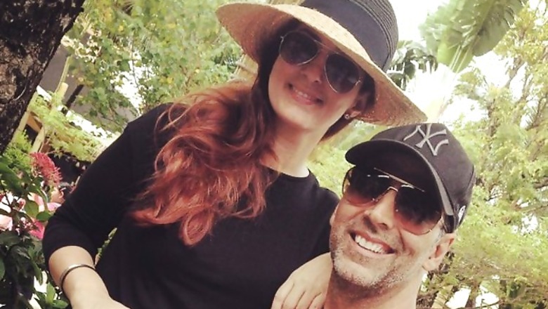 Akshay Kumar gets ignored by Twinkle Khanna's fan