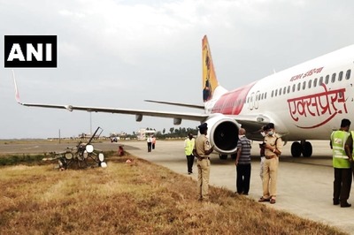 Air India Express Flight Hits Electric Pole While Landing at Vijayawada Int'l Airport, Passengers Safe