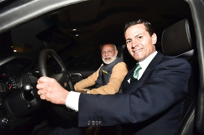 Mexico President Drives Modi to Restaurant for Dinner