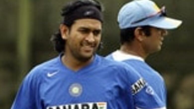 No temple, only statue of Dhoni in Ranchi