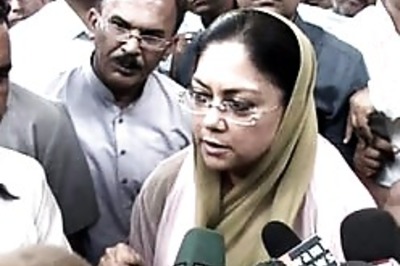 Put Bangladeshis in camps: Centre to Raje