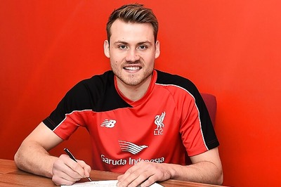 Simon Mignolet signs new contract with Liverpool