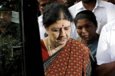 Tamil Nadu Polls Just Round the Corner, Sasikala Moves Chennai Court to Get Back AIADMK Top Post