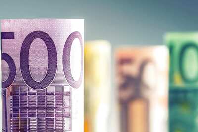Dollar Jumps; Euro Breaks Parity, Falls Below $1 After US Consumer Prices Surge