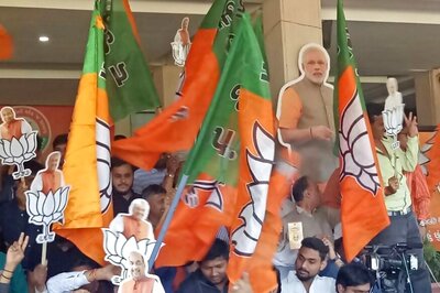 Local BJP Leaders Miffed as Party Selects 'Outsider' for Phulpur By-elections