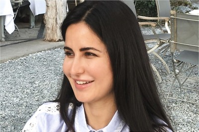 Katrina Kaif Birthday: Actress Looks Super Happy As She Cuts Cake With Family in England; See Pics