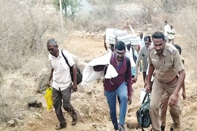 In Tamil Nadu’s Namakkal District, Govt Officials Spotted Carrying Voting Machines On Their Heads