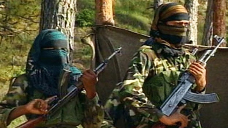 J&K Cop Killed, Another Hurt as Militants Open Fire at NC Leader’s Car in Pulwama