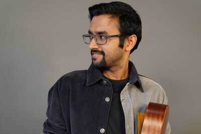 Chaand Baaliyan Singer Aditya A: I Like Vicky Kaushal, Varun Dhawan's Acting, Would Love to Sing for Them | Exclusive