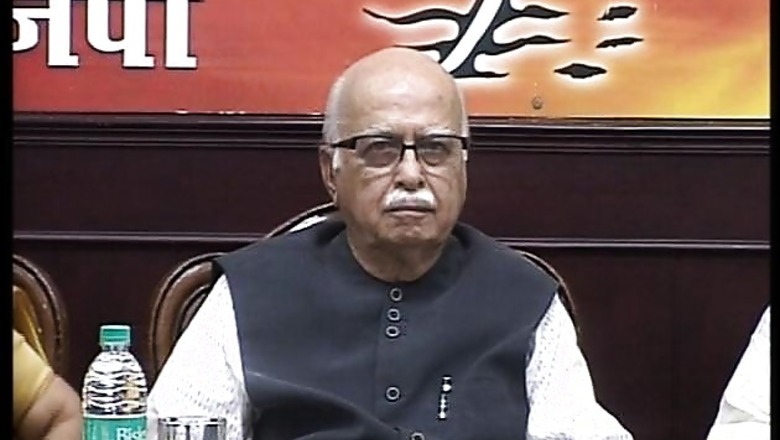 Advani welcomes Antony's 'honest soul searching' on Congress minority policy