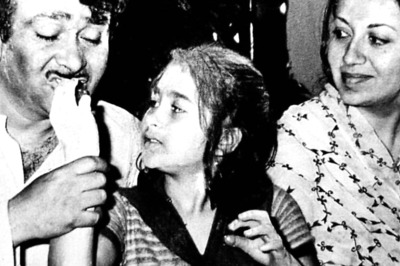Babita Kapoor Turns 75: Priceless Pictures of the Actress with Randhir Kapoor, Karisma Kapoor and Kareena Kapoor Khan