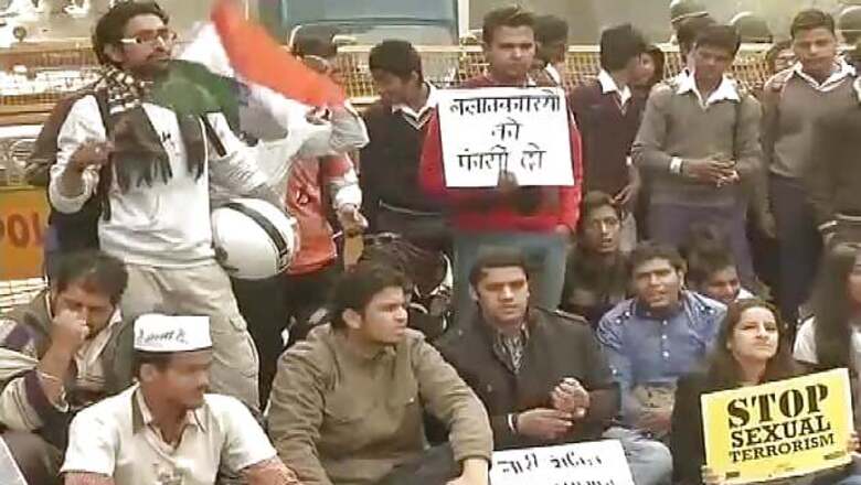 Delhi gangrape protests shift to Jantar Mantar