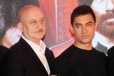 Anupam Kher, Paresh Rawal slam Aamir Khan's comment on intolerance; Vishal Dadlani, Sanjay Gupta support him