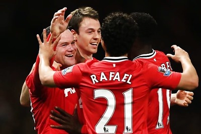 Live Updates: Title on line in Manchester derby