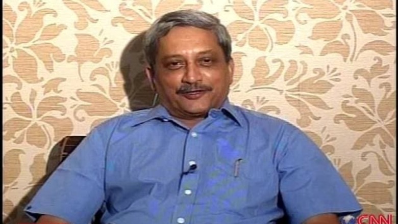 Goa CM Parrikar shares food plate with HIV-positive children
